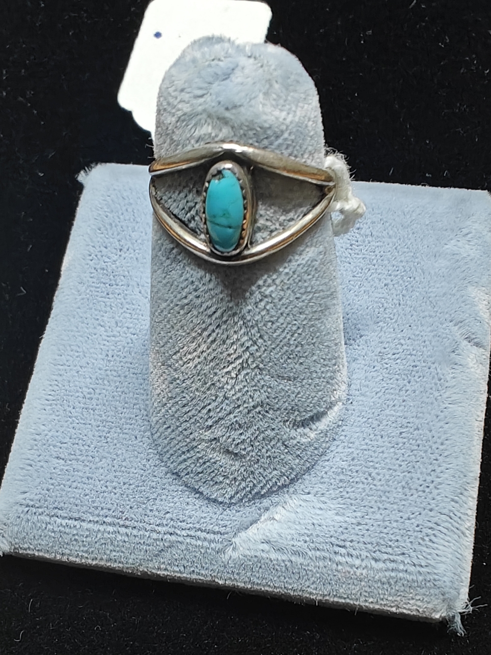 Sterling Silver Turquoise Oval Split-Shank Ring